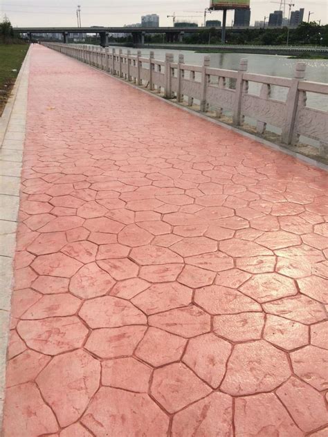 新型的彩色地面铺装材料-上海混凝土压花地坪_CO土木在线