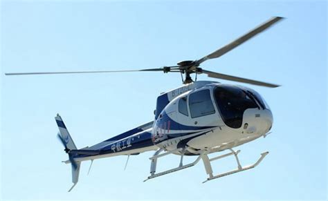 UH12直升机展示_私人飞机网
