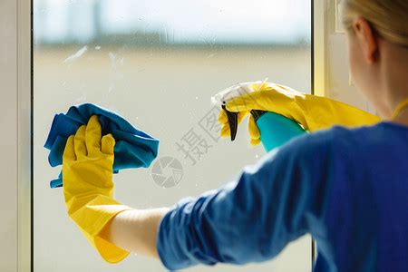 〈抹布女孩〉图片