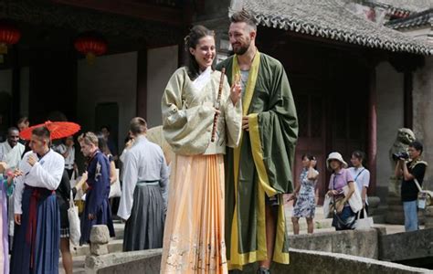 第七届中国西塘汉服文化周上话传承 - 汉服 - 魔都推广