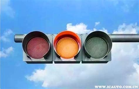 各种红绿灯走法图解（附道路实况图片） - 企业动态 - 赛诺杰官网
