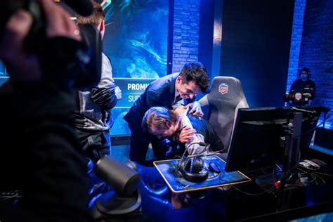 H2K defeat UoL 3-1, secure third place in EU LCS Summer Split ...