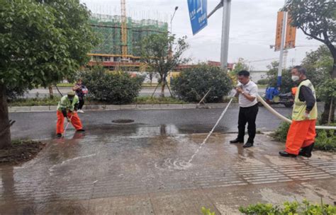 宽城区环管中心清洗路面油污确保道路干净整洁