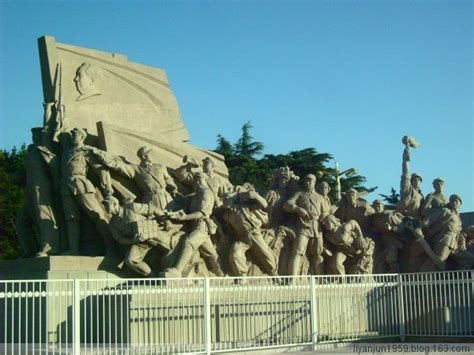 红军战士塑像_铸铜解放军部队景区雕塑小品_厂家图片价格-玉海雕塑