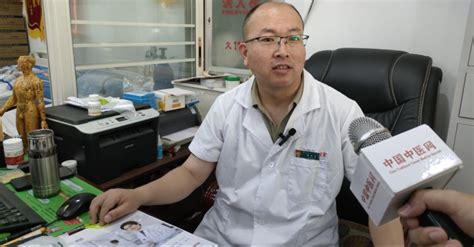 省市场监管局副局长樊伟强带队督查特种设备和食品安全工作