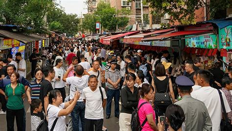 “赶烤”热度不减，淄博各景点再迎游客接待小高峰|界面新闻 · 中国