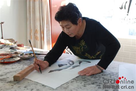 画家邵华和她的意象人物画(组图)|展出|绘画_凤凰资讯