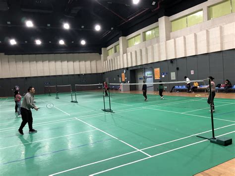城市轨道交通学院2018年羽毛球友谊赛拉开序幕