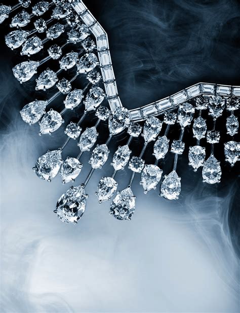 盘点有史以来世界上最昂贵的15条钻石项链珠宝，这才是最完美的_时尚_生活百科-简易百科