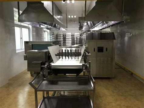 广州白云天降美食机器人中餐厅_驰能八吉星商厨工程