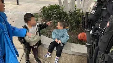 5岁男孩报警“我捡到了1岁小孩”_凤凰网视频_凤凰网