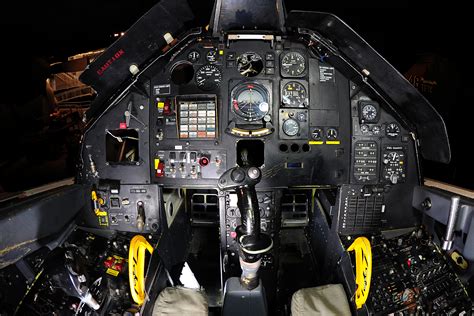LOCKHEED F-117 NIGHTHAWK - Flight Manuals