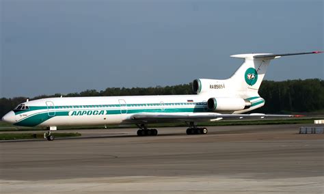 IMAGENS: Aeronave Tupolev Tu-154 realiza último voo civil regular de ...