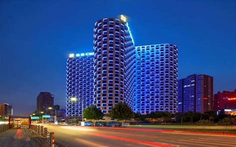 郑州郑东绿地中心双塔 / gmp Architects gmp 设计新建郑东绿地中心|双塔|郑东|塔楼_新浪新闻