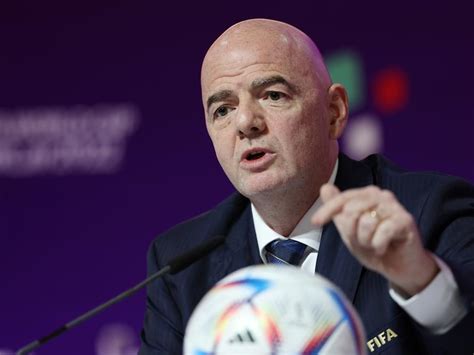 因凡蒂诺连任国际足联主席，任期至2027年