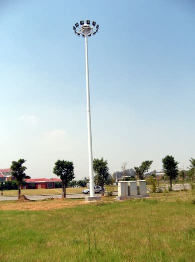 湖南长沙长沙县LED路灯厂家批发18米20米灯杆整套价格多少钱配置-一步电子网