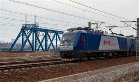 陇海铁路线集中修千余公里 机械施工确保安全