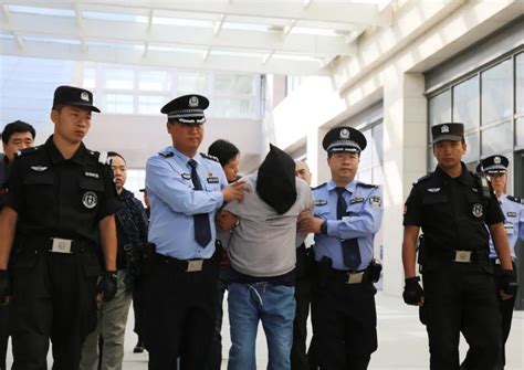 上海一男子开门杀致超速者死亡被判10个月，缓刑1年_北晚在线
