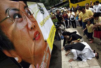菲律宾8月5日全国停课1天悼阿基诺夫人