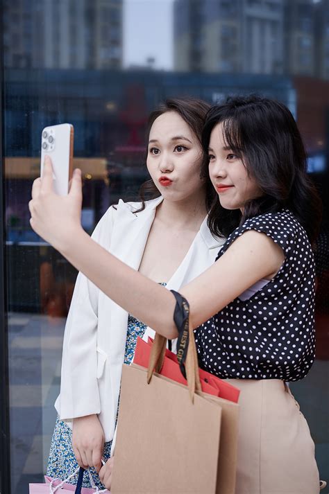 ●美女自拍合集图片