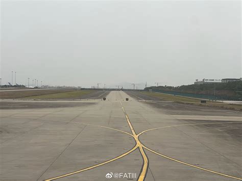 这两天广州航班纷纷延误的原因是机场流量受限|航班|流量|滑行道_新浪新闻