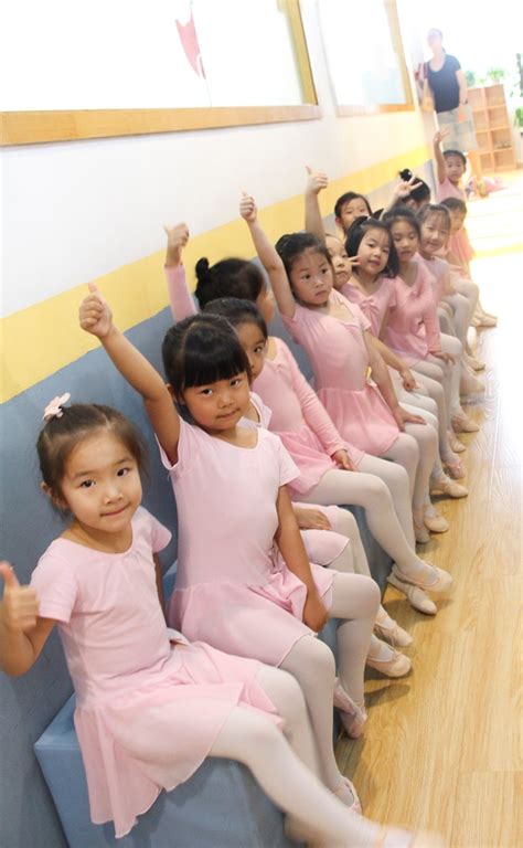 中国舞蹈家协会中国舞蹈考级第七级《小兵》