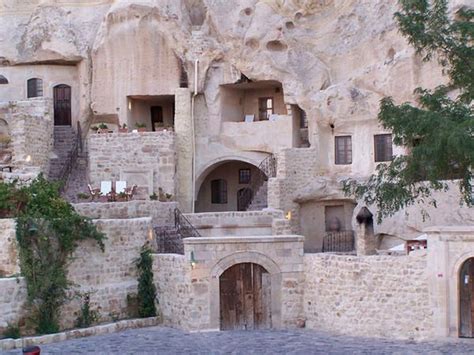 土耳其的洞穴酒店 木地板释放原始魅力(组图) - 家居装修知识网