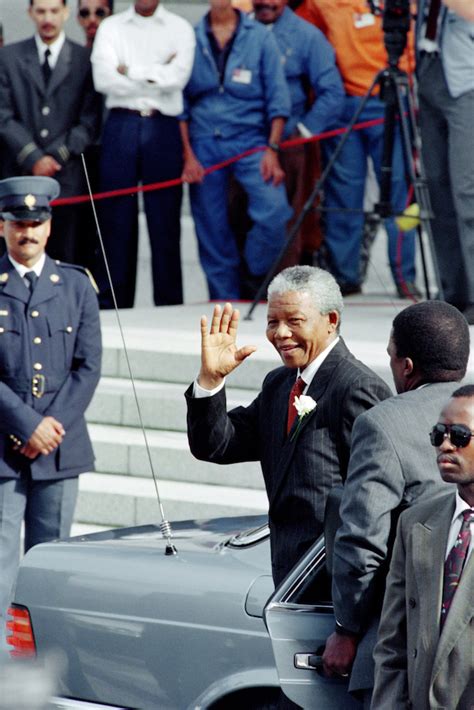 曼德拉从囚徒到总统的人生路 - 图说历史|国外 - 华声论坛