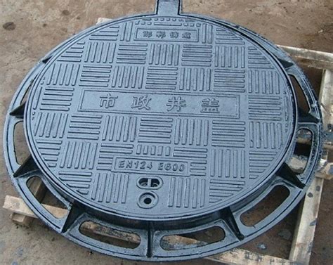 铸铁井盖标准EN124E600 直径700×800圆形球墨铸铁井盖
