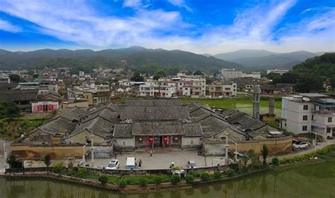 百侯名镇旅游区是梅州市首个“中国历史文化名镇”百侯镇侯南、侯北村