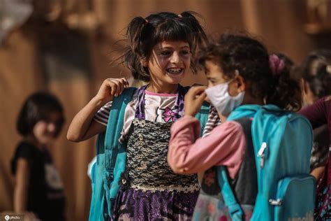 叙利亚伊德利卜开学 儿童在“帐篷教室”里迎来新学期