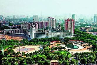 郑州市绿城广场 - 中国公园