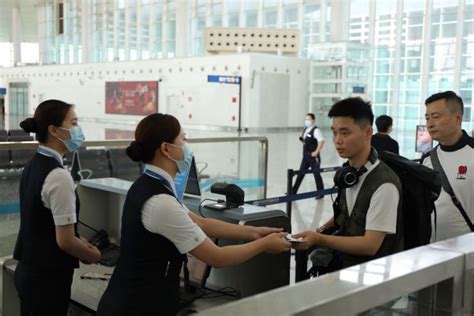 北京大兴机场国际及地区航班正式复航 首班飞往香港_民航_资讯_航空圈