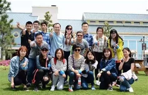 实地地产团队巨画拓展训练活动如期举行 - 广州人上人拓展公司