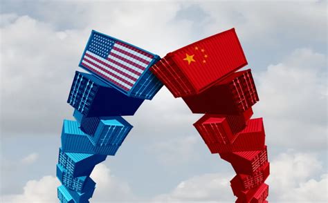 40个指标透析中美差距：贸易战前后 中美贸易战两年来，中美贸易额2019年比2017年下降7.2%，中国对美国贸易顺差增加了200亿美元，中国 ...