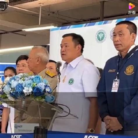 1月8日泰国副总理亲赴机场迎接首批中国游客……_新浪新闻