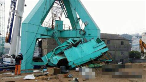 韩国一船厂起重机驾驶室坠落 4人遇难(图)_新浪新闻