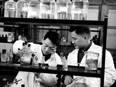 1965年8月3日 我国首次人工合成了牛胰岛素结晶_历史_凤凰网