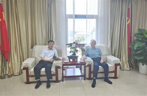 王寿成主任拜访自然资源部党组成员、 中国地质调查局局长钟自然-有色金属矿产地质调查中心