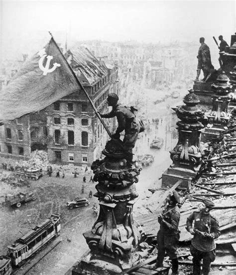 1945年苏军攻占纳粹德国国会大厦 - 图说历史|国外 - 华声论坛