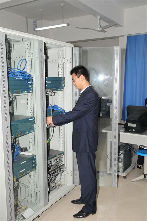网络实训室-沧州职业技术学院