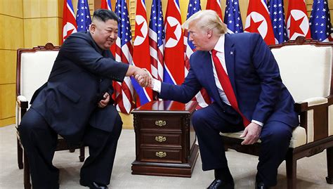 成为首位进入朝鲜的美现任总统后，特朗普宣布重启核问题谈判|界面新闻 · 天下
