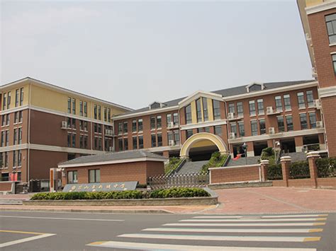 上海校讯中心 - 上海市青浦区实验中学（西校区）