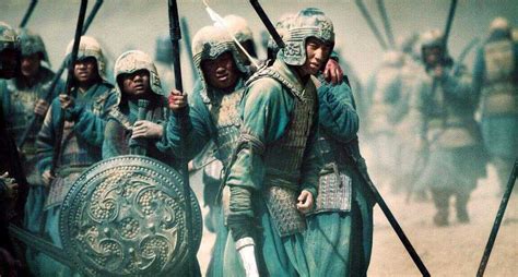 十名特种兵穿越到古代，和10万古代骑兵战斗，谁更强