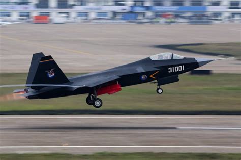 中国专家再爆猛料！J35战机发动机开始量产，性能超越美国F35战机