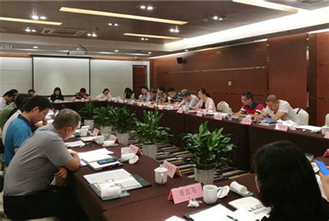 发改委组织召开全市服务业发展领导小组成员单位联席会议 - 苏州市发展和改革委员会