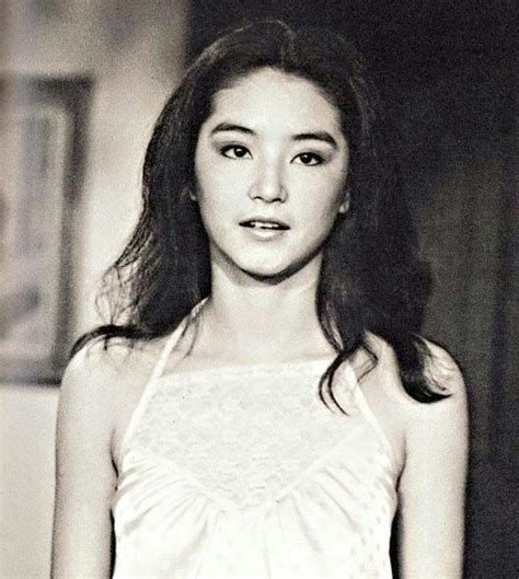 55年前，琼瑶《窗外》发表，那年8岁的林青霞在十年后遇见星探，主演《窗外》…