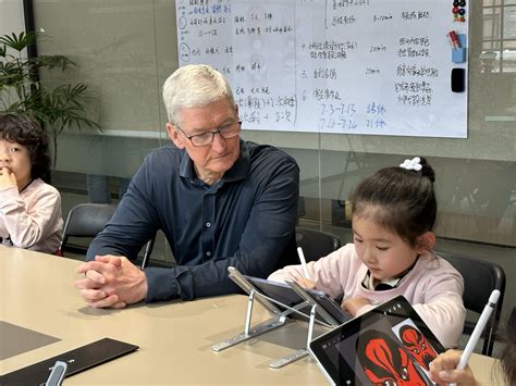 苹果CEO库克回应在中国打折_凤凰网视频_凤凰网