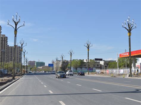 新疆昌吉：重点公路建设项目加紧施工-人民图片网