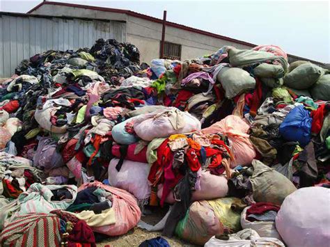 旧衣服怎么回收可以卖到哪里（旧衣服回收怎么找销路）_玉环网